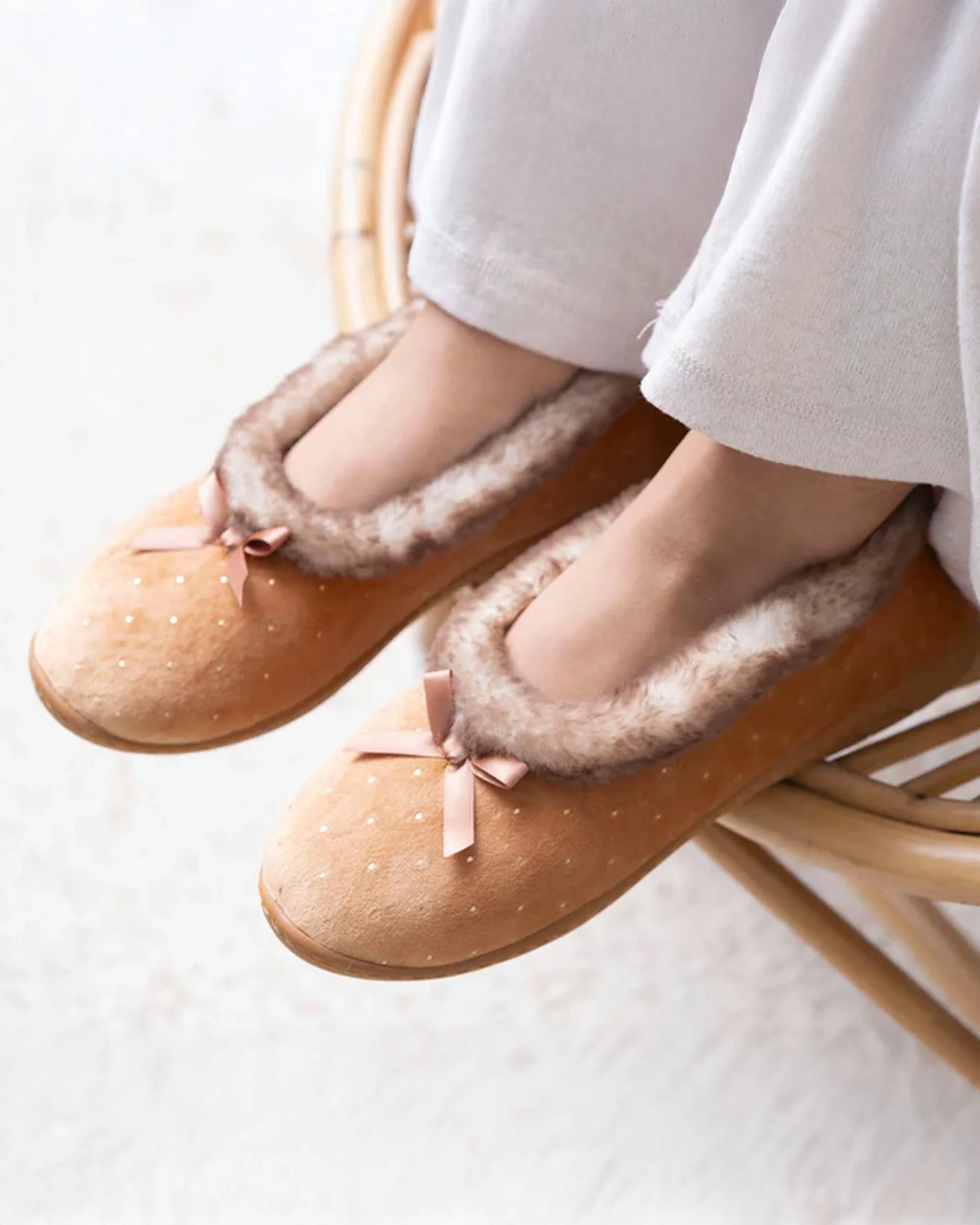 Zapatillas de casa bailarinas Mujer Camel Brillante